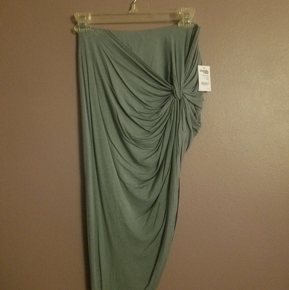Charlotte Russe asymmetrical skirt